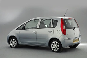 Images Dated 2008: 2004 Mitsubishi Colt