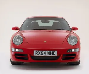 Images Dated 2011 November: 2004 Porsche 911