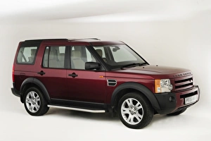 Images Dated 2013: 2005 Land Rover Discovery 3