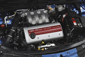 2006 Prints: 2006 Alfa Romeo Spyder engine