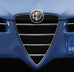 2006 Prints: 2006 Alfa Romeo Spyder grille