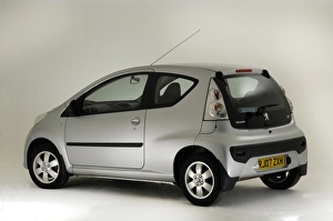Images Dated 2009 October: 2007 Peugeot 107
