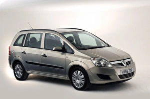 Images Dated 2010 March: 2008 Vauxhall Zafira