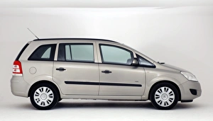 Images Dated 2010 March: 2008 Vauxhall Zafira