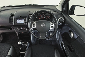 Images Dated 2014 October: 2009 Nissan Note