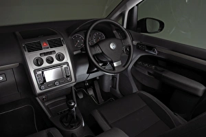 Saloon Prints: 2009 Volkswagen Touran TDi interior