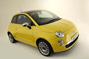 Images Dated 2010 August: 2010 Fiat 500