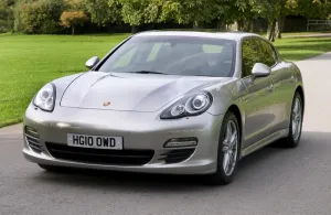 Images Dated 2010 October: 2010 Porsche Panamera