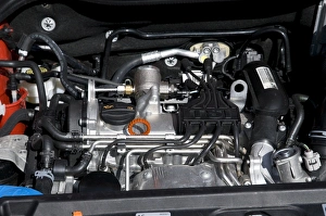 German Prints: 2011 Volkswagen Polo SEL 1. 2 Tsi engine