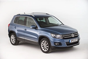 Images Dated 2016 October: 2012 VW Tiguan