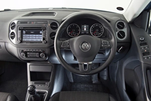Images Dated 2016 October: 2012 VW Tiguan