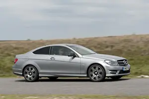 Images Dated 2013 June: 2013 Mercedes Benz C-class 250 Cdi Coupe AMG Sport