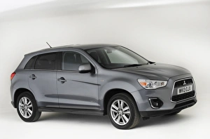Images Dated 2013 December: 2013 Mitsubishi ASX