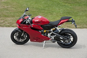 Images Dated 2014 June: 2014 Ducati 899 Panigale