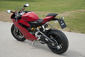 Images Dated 2014 June: 2014 Ducati 899 Panigale