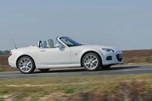 Images Dated 2014 September: 2014 Mazda MX5 Roadster Coupe