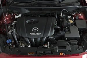 Images Dated 2015: 2015 Mazda CX-3 engine
