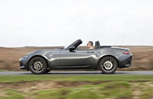 Images Dated 2015: 2015 Mazda MX-5 131ps Sport Nav