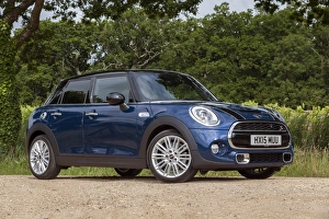 Images Dated 2015: 2015 Mini Cooper S