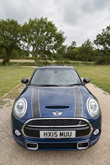 Images Dated 2015: 2015 Mini Cooper S
