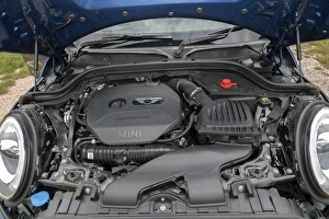 Images Dated 2015: 2015 Mini Cooper S