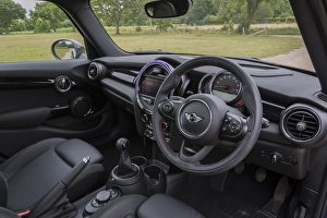 Images Dated 2015: 2015 Mini Cooper S