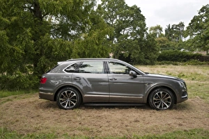 Images Dated 2017 August: 2017 Bentley Bentayga