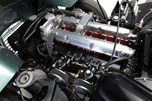 Aston Martin DB2-4