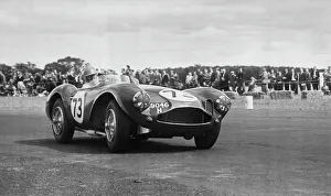 : Aston Martin DB3S, Reg Parnell. Charterhall Newcastle Journal International Trophy Race