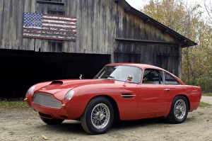 Aston Martin DB4