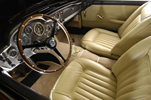 Aston Martin DB4