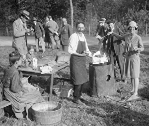 Fashion Prints: Barbeque at Boulogne Motor Week 1928