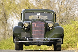 American Car Prints: Cadillac V8 355d