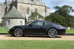 Images Dated 2012 April: E01167 Porsche 911 Carreras 2011