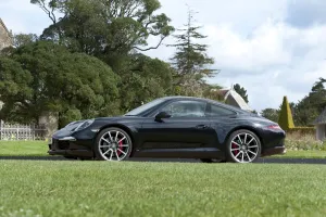 Images Dated 2012 April: E01167 Porsche 911 Carreras 2011