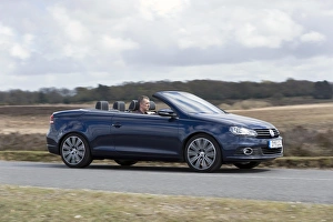 Images Dated 2012 April: E01171 Volkswagen Eos 2011