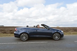 Images Dated 2012 April: E01171 Volkswagen Eos 2011
