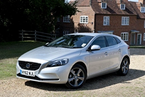 Images Dated 20th August 2013: E01505 2012 model Volvo V40 D2