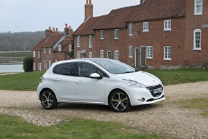 E01519 2014 Peugeot 208