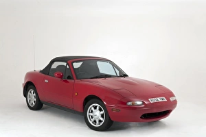 Record Breakers Prints: E01547 Mazda MX5 MK1 Roadster 1990
