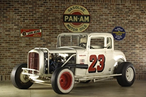 Images Dated 9th January 2008: Ford short track, jalopy coupe 1932
