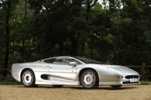 Images Dated 2008 September: Jaguar XJ220R 1993