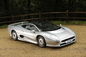 Images Dated 2008 September: Jaguar XJ220R 1993