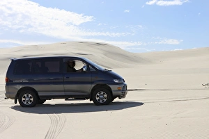 Images Dated 2011 April: Mitsubishi Delica Space Gear V6 1996 in Sand dunes