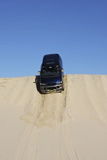 Images Dated 2011 April: Mitsubishi Delica Space Gear V6 1996 in Sand dunes