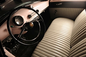 Images Dated 3rd June 2008: Nash rolltop convertible
