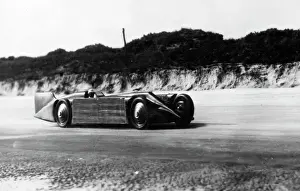 Land Speed Record Prints: Segrave on World Land Speed Record run in Golden Arrow on Daytona beach 1929