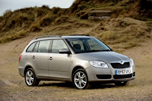 Images Dated 2008 February: Skoda Fabia estate