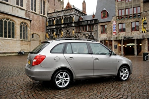 Images Dated 2008 February: Skoda Fabia estate