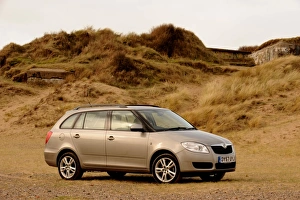 Images Dated 2008 February: Skoda Fabia estate